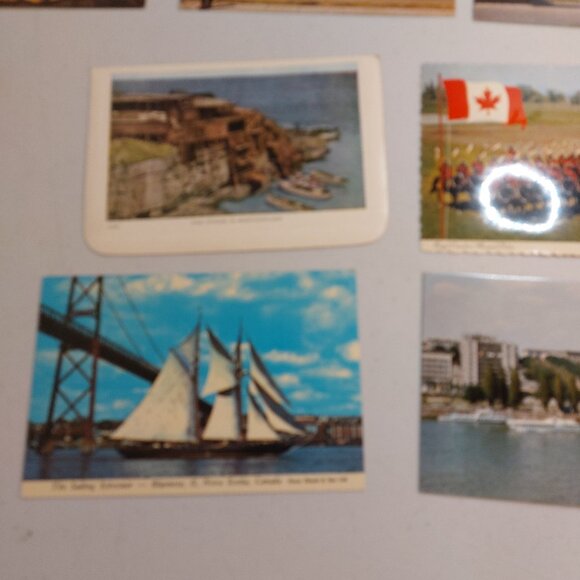 46 Vtg Canadian Postcards Various Provinces - Picture 10 of 12